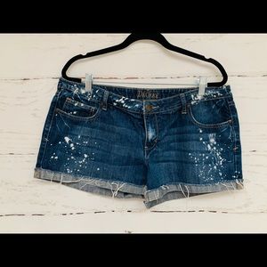 Decree Jean Shorts